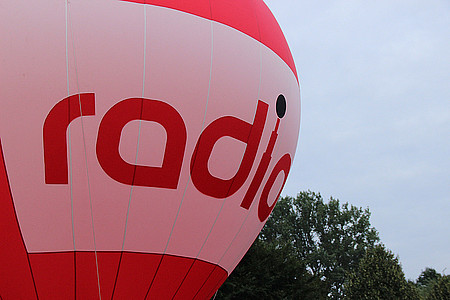 Heißluftballon mit Radio Branding