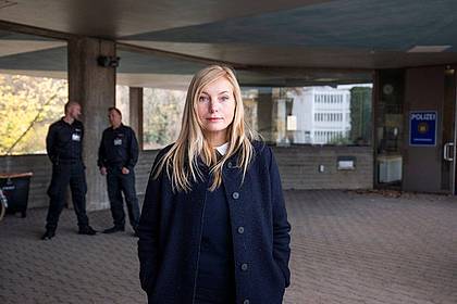 Erneut ermittelt Staatsanwältin Judith Schrader (Nadja Uhl) gegen die Organisierte Kriminalität - diesmal bei Berliner Sicherheitsfirmen, in dieser Szene des TV-Krimis «Die Jägerin - Riskante Sicherheit».