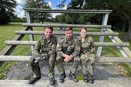 Das Doppelt wach - Duell: Chrissi und Madline bei der Bundeswehr